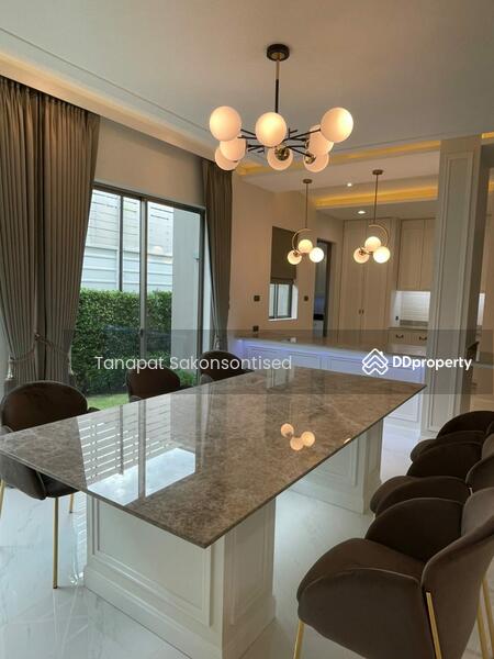 For Rent - 4-Bedroom House, Bangkok