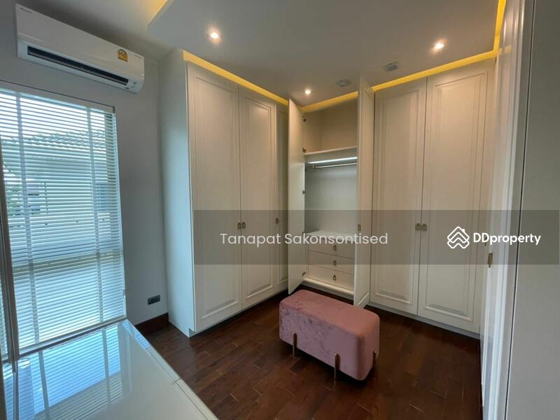 For Rent - 4-Bedroom House, Bangkok