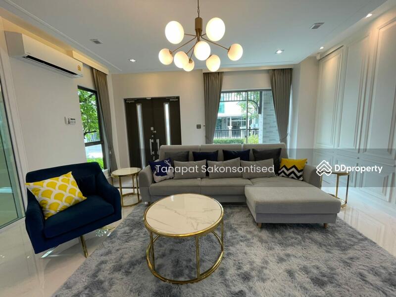 For Rent - 4-Bedroom House, Bangkok