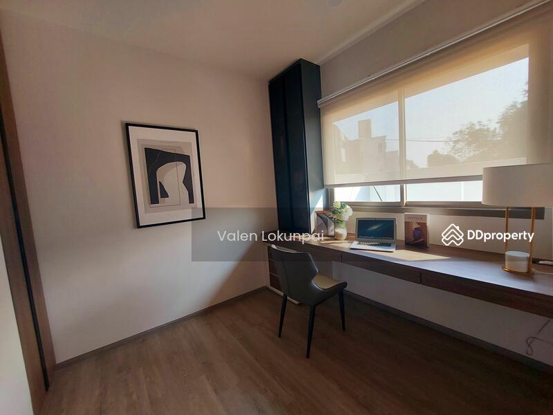 For Sale - 4-Bedroom House, Chiang Mai