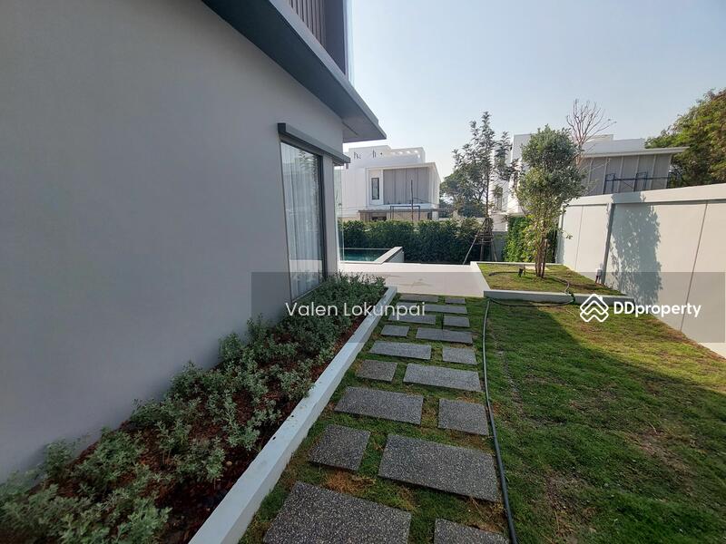 For Sale - 4-Bedroom House, Chiang Mai
