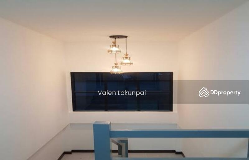 For Sale - 4-Bedroom House, Chiang Mai