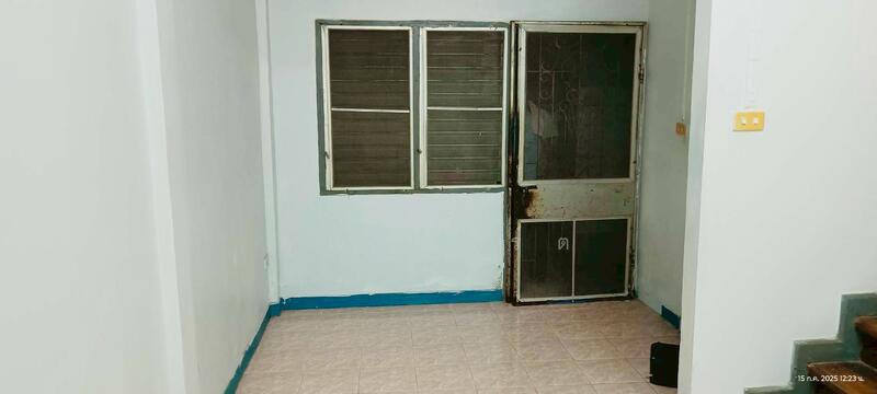 ขาย - 93039 - ขายทาวน์เฮ้าส์ 2 ชั้น 23.5 ตรว. การเคหะชุมชนลพบุรี ทำเลดี ใกล้ห้าง พร้อมอยู่ ราคา 1.1 ลบ., ลพบุรี