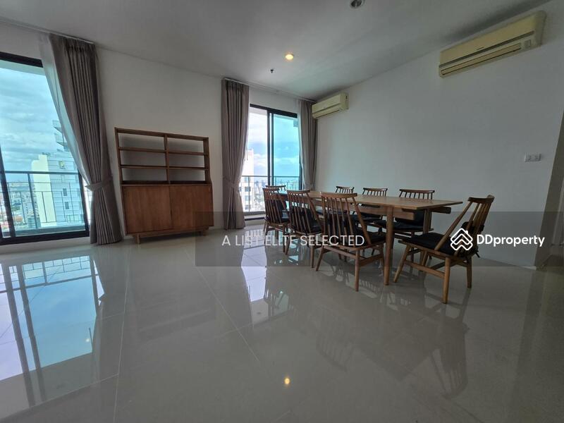 For Rent - Villa Asoke, Bangkok