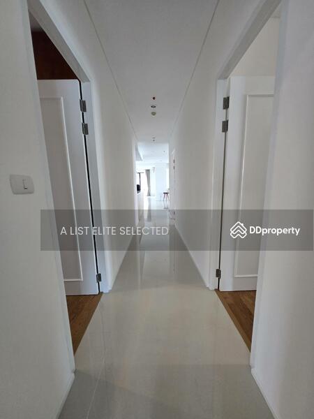 For Rent - Villa Asoke, Bangkok