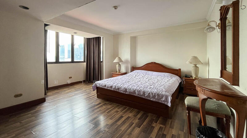 For Sale - Omni Tower Sukhumvit Nana, Bangkok