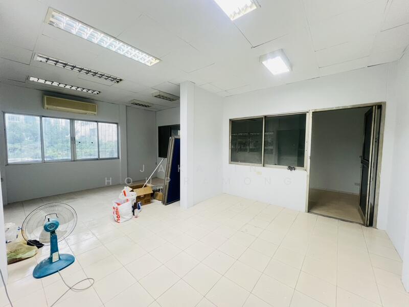 ให้เช่า - ให้เช่าโกดัง พระราม 9 ห้วยขวาง กรุงเทพ 1,634 ตร.ม พร้อมสำนักงาน, กรุงเทพ