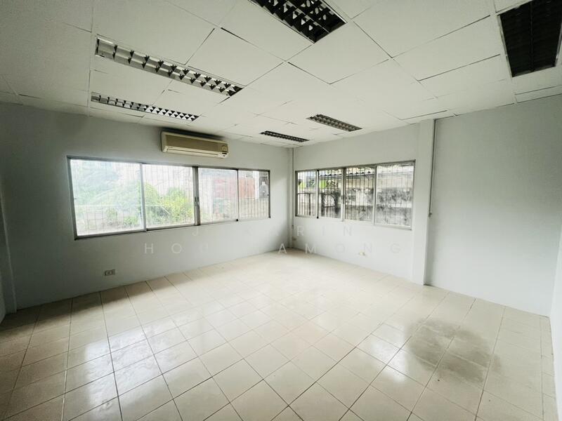 ให้เช่า - ให้เช่าโกดัง พระราม 9 ห้วยขวาง กรุงเทพ 1,634 ตร.ม พร้อมสำนักงาน, กรุงเทพ