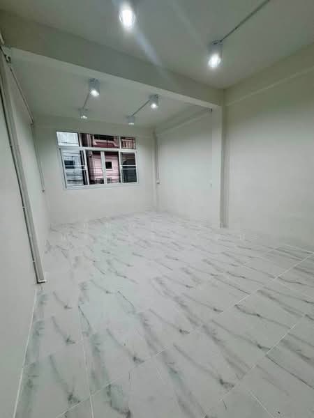 ตึกแถวสาทร11, Bangkok, Yan Nawa, Sathon, Bangkok, , 180 sqm, Shophouse For Rent, by พิมพ์ภัทรา แจ่มอุลิตรัตน, 60167032 - DDproperty.com
