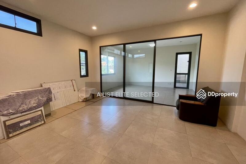 For Rent - Single House for Rent with Private Garden, Ekkamai, Bangkok