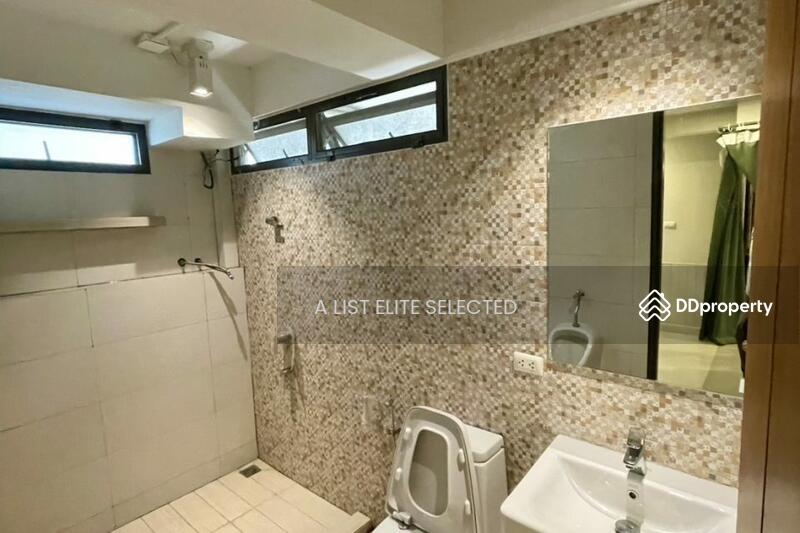 For Rent - Single House for Rent with Private Garden, Ekkamai, Bangkok