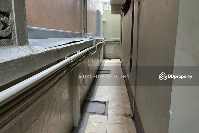 For Rent - Single House for Rent with Private Garden, Ekkamai, Bangkok