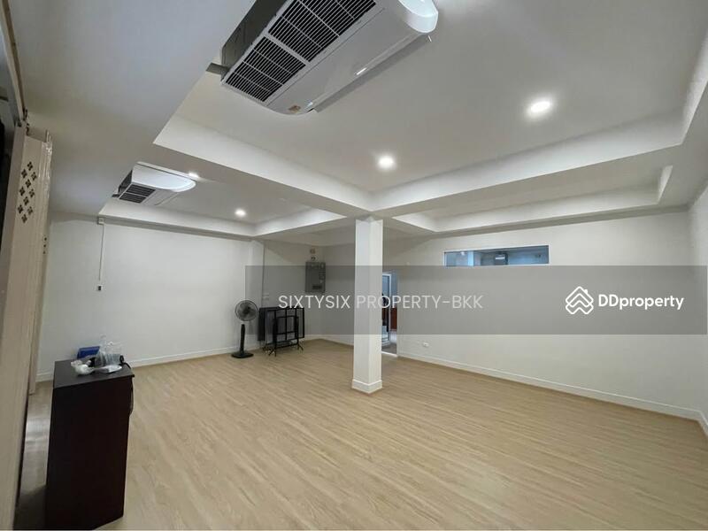 ให้เช่า - Commercial/Shophouse for Rent in Pathum Wan, กรุงเทพ
