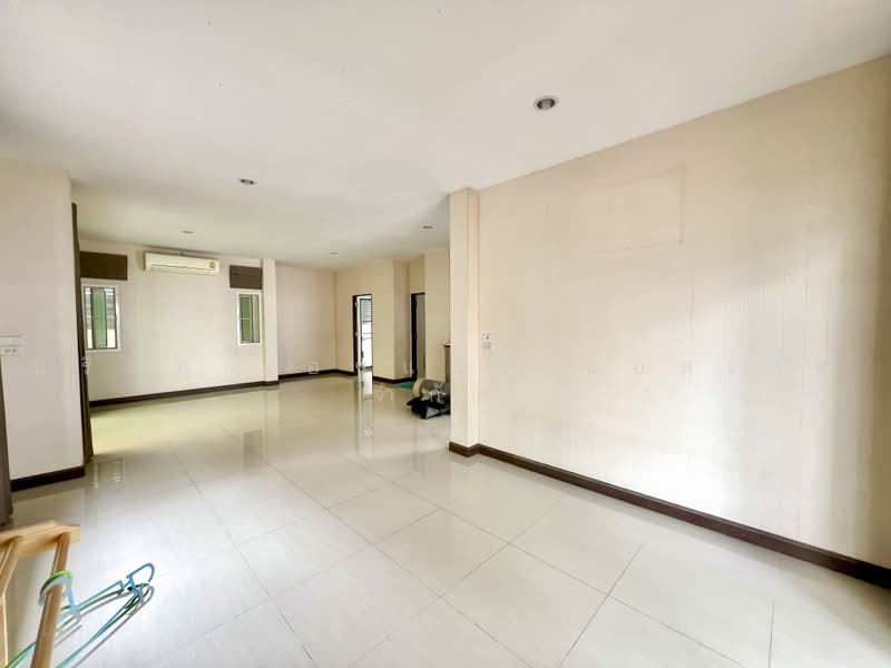 Neo-City Donmuang, Bangkok, Soi Nawong Pracha Phatthana 13, Si Khan, Don Mueang, Bangkok, 3 Bedrooms, 180 sqm, Single Detached House For Sale, by บริษัท เอชแอล แอสเซท จำกัด, 60167655 - DDproperty.com