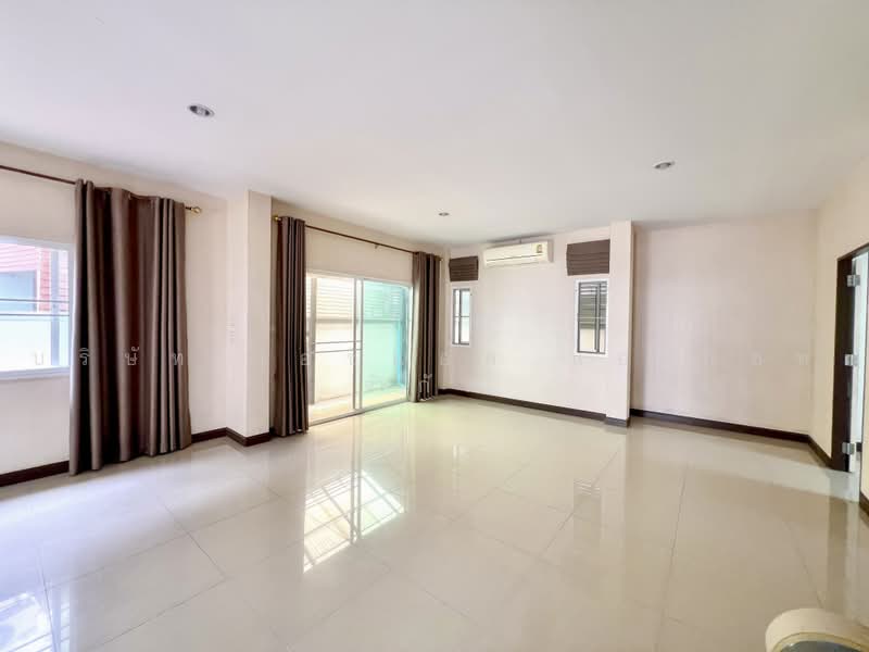 Neo-City Donmuang, Bangkok, Soi Nawong Pracha Phatthana 13, Si Khan, Don Mueang, Bangkok, 3 Bedrooms, 180 sqm, Single Detached House For Sale, by บริษัท เอชแอล แอสเซท จำกัด, 60167655 - DDproperty.com