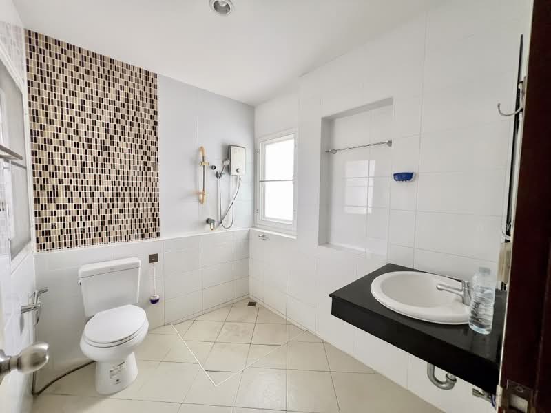 Neo-City Donmuang, Bangkok, Soi Nawong Pracha Phatthana 13, Si Khan, Don Mueang, Bangkok, 3 Bedrooms, 180 sqm, Single Detached House For Sale, by บริษัท เอชแอล แอสเซท จำกัด, 60167655 - DDproperty.com