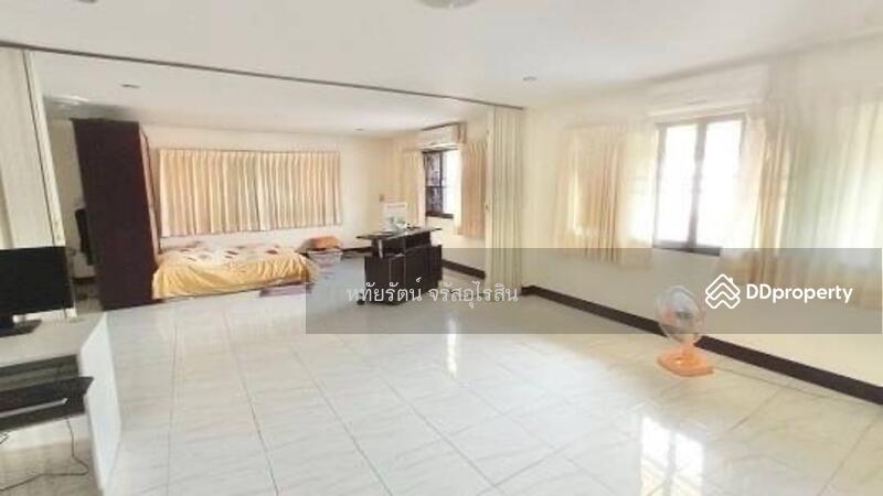 For Sale - HomeOffice 4-story office building for sale, 4 units, prime location near Maya, 10 office rooms., Chiang Mai