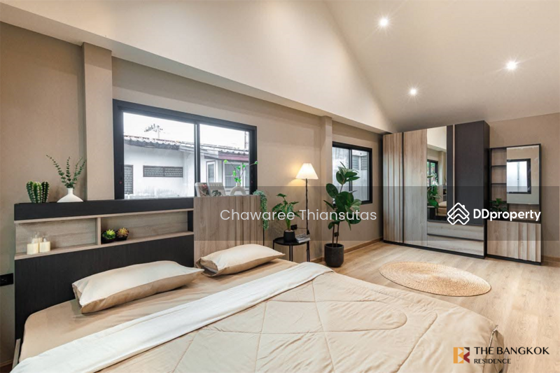 For Sale - Newly Renovated Modern Loft House, Lat Phrao 93 - Fully Furnished, Bangkok