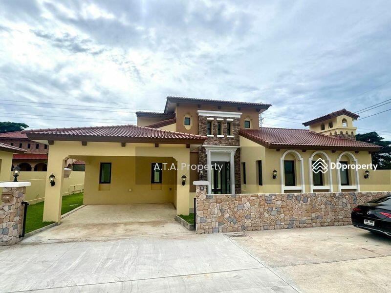 NUSA Chivani Pattaya Pool Villa