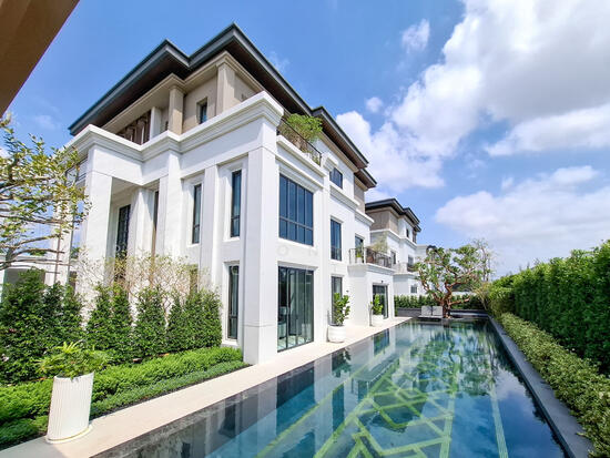 CINQ ROYAL The Eighteen Bangna KM.7 : แซงค์ รอยัล ดิ เอททีน บางนา กม.7, สมุทรปราการ