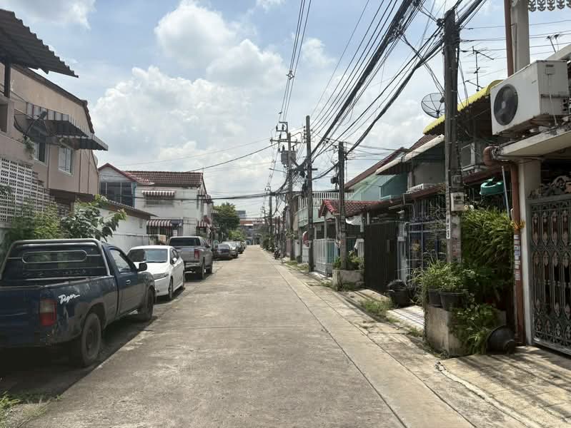 ทาวน์เฮ้าส์ หมู่บ้านโสสุนคร 2 (ชินเขต 2/10) ซ.งามวงศ์วาน 47 ในยุคที่ราคาที่อยู่อาศัยในกรุงเทพฯ, Bangkok, งามวงศ์วาน 47, Thung Song Hong, Lak Si, Bangkok, 2 Bedrooms, 96 sqm, Townhouse For Sale, by คุณเฮง, 60168215 - DDproperty.com