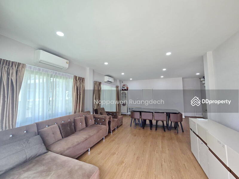 For Rent - CENTRO Donmueang-Chaengwattana, Pathum Thani