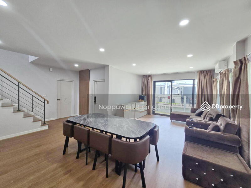 For Rent - CENTRO Donmueang-Chaengwattana, Pathum Thani