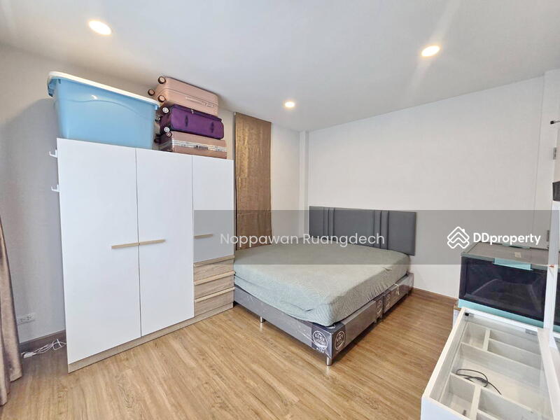 For Rent - CENTRO Donmueang-Chaengwattana, Pathum Thani
