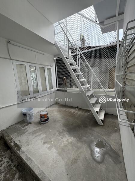 For Rent - For Rent Bangkok Shop House Pan Bang Rak BTS Surasak BRE25777, Bangkok