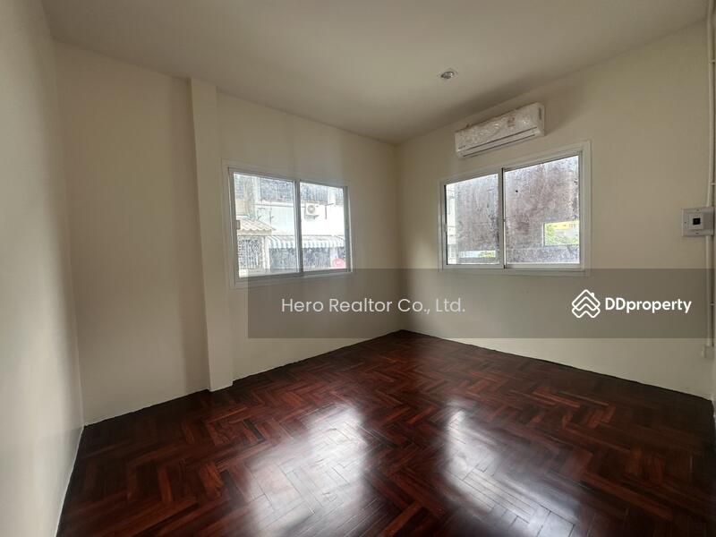 For Rent - For Rent Home Office Sukhumvit BTS Phra Khanong Klong Toei BRE1243, Bangkok