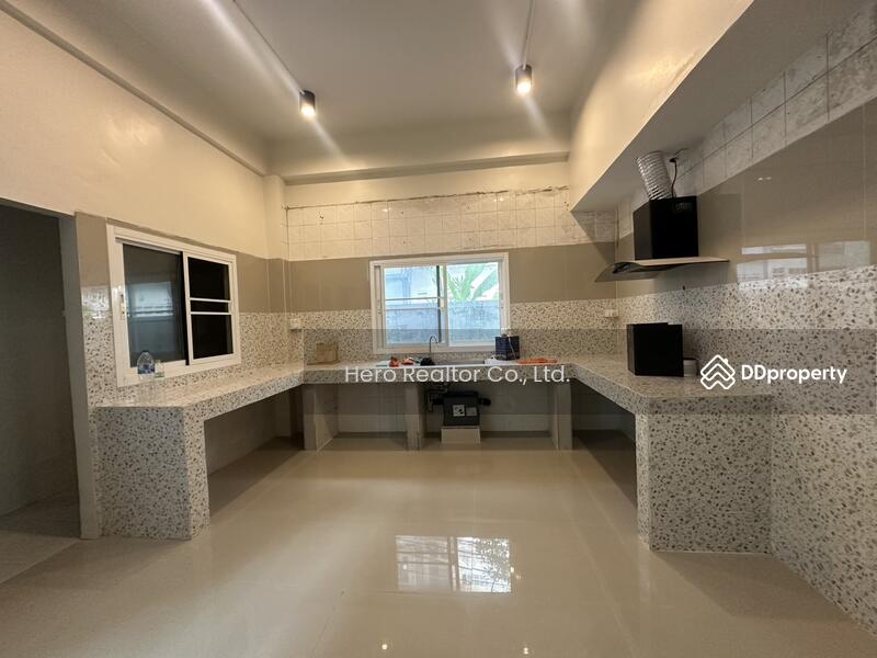 For Rent - For Rent Home Office Sukhumvit BTS Phra Khanong Klong Toei BRE1243, Bangkok