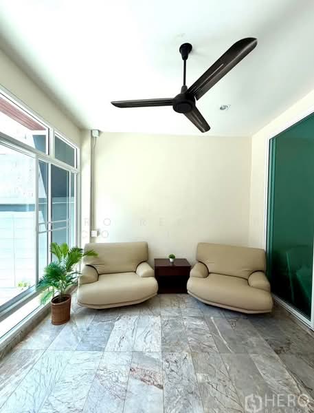 For Rent - For Rent Home Office Sukhumvit BTS Phra Khanong Klong Toei BRE1243, Bangkok