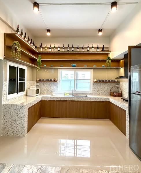 For Rent - For Rent Home Office Sukhumvit BTS Phra Khanong Klong Toei BRE1243, Bangkok