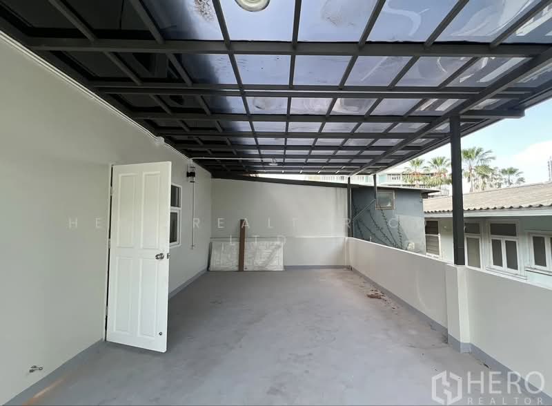 For Rent - For Rent Home Office Sukhumvit BTS Phra Khanong Klong Toei BRE1243, Bangkok