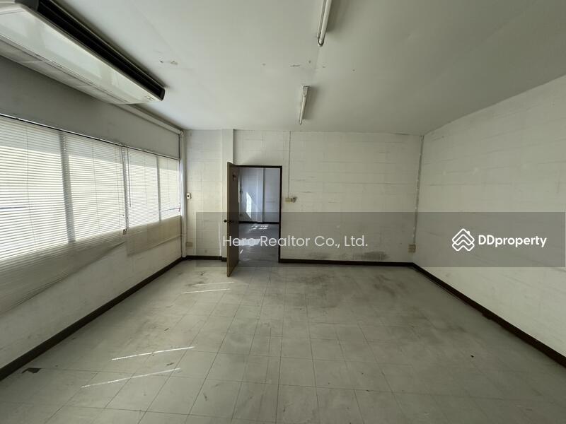 For Rent - For Rent Bangkok 2 Storey Warehouse with Office & Aircon Bang Na BTS Udom Suk / Bang Na BRE25570, Bangkok