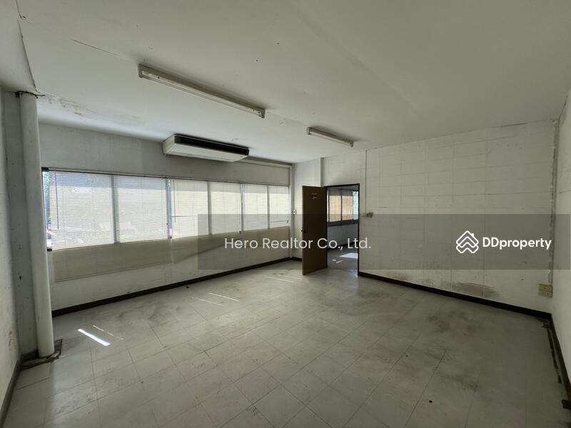 For Rent - For Rent Bangkok 2 Storey Warehouse with Office & Aircon Bang Na BTS Udom Suk / Bang Na BRE25570, Bangkok