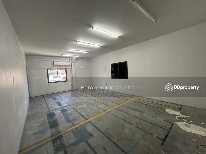 For Rent - For Rent Bangkok 2 Storey Warehouse with Office & Aircon Bang Na BTS Udom Suk / Bang Na BRE25570, Bangkok
