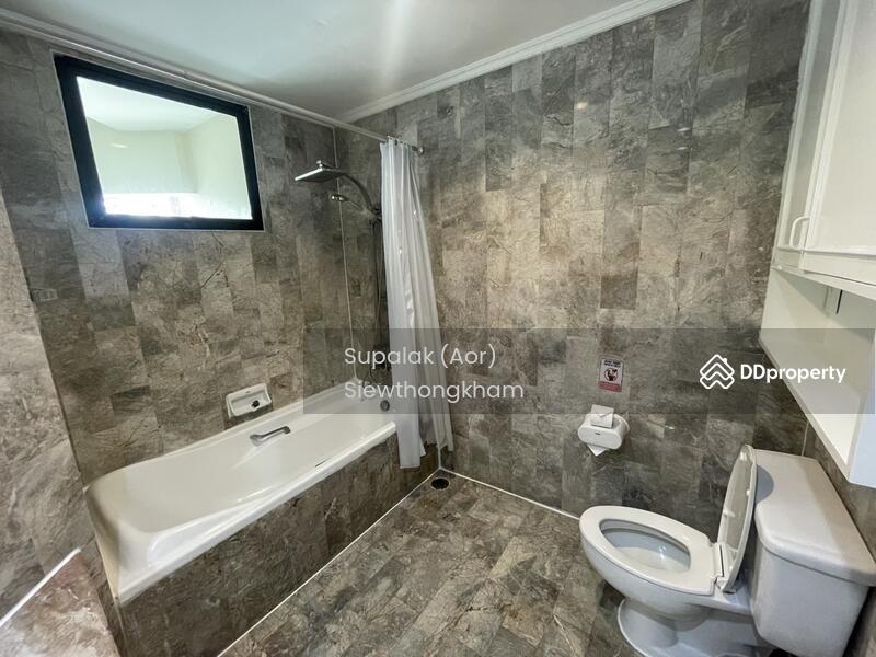 For Rent - Trinity Complex, Bangkok