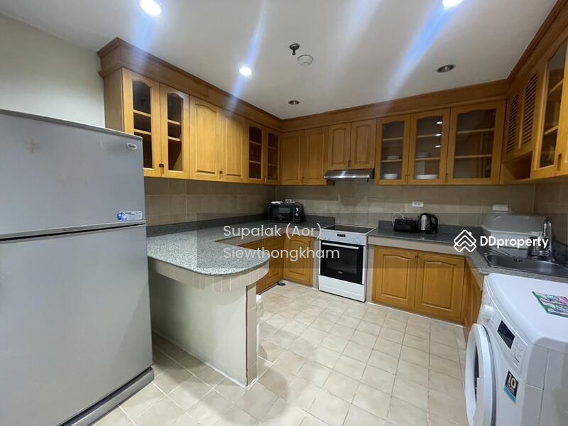 For Rent - Trinity Complex, Bangkok