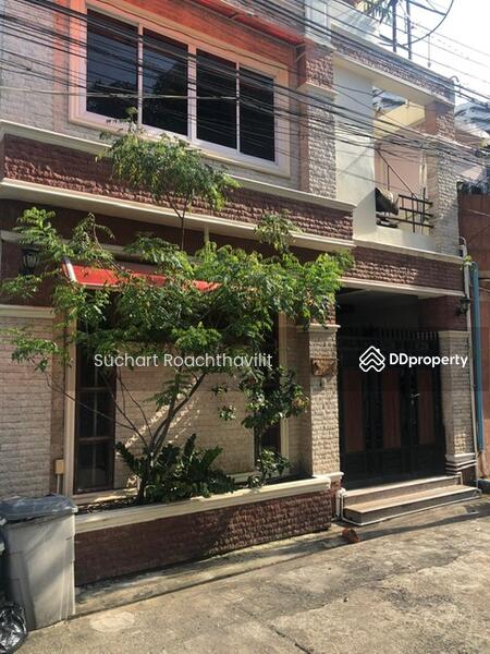 For Sale - 2-Storey Townhouse For Sale, 28 sqw. @Sukhumvit 39, Phrom Phong Area, Bangkok