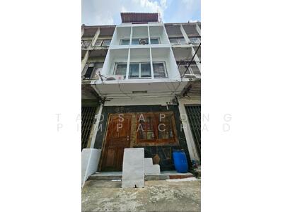 ขาย - ตึกแถว 4 ชั้นใกล้วงเวียนใหญ่ ถนนประชาธิปก แขวงหิรัญรูจิ เขตธนบุรี กทม, กรุงเทพ