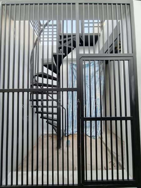 ให้เช่า - ให้เช่า พื้นที่การค้าสร้างใหม่ 2 ชั้น ขนาด 150 ตรม. @นานา-อโศก, กรุงเทพ