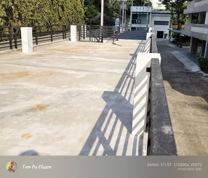 ให้เช่า - ให้เช่า พื้นที่การค้าสร้างใหม่ 2 ชั้น ขนาด 150 ตรม. @นานา-อโศก, กรุงเทพ