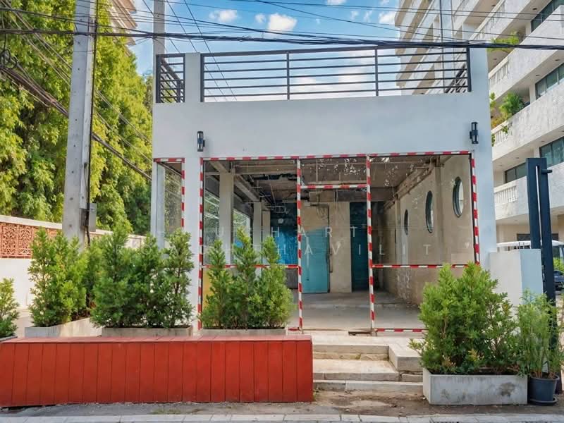 ให้เช่า - ให้เช่า พื้นที่การค้าสร้างใหม่ 2 ชั้น ขนาด 150 ตรม. @นานา-อโศก, กรุงเทพ