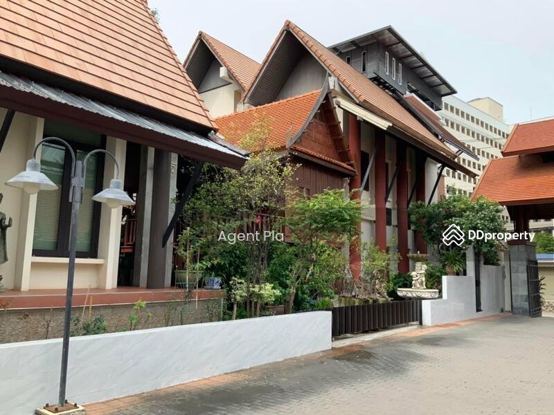 ให้เช่า - Single house for rent on Phahon Yothin-Chatuchak (SPSAD3348), กรุงเทพ