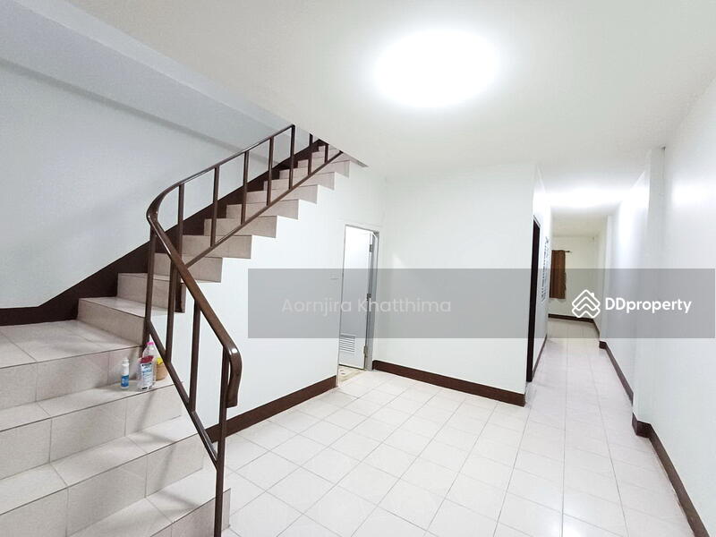 For Sale - 2-Storey Townhome for Sale, Prime Location in San Kamphaeng, Chiang Mai, Chiang Mai