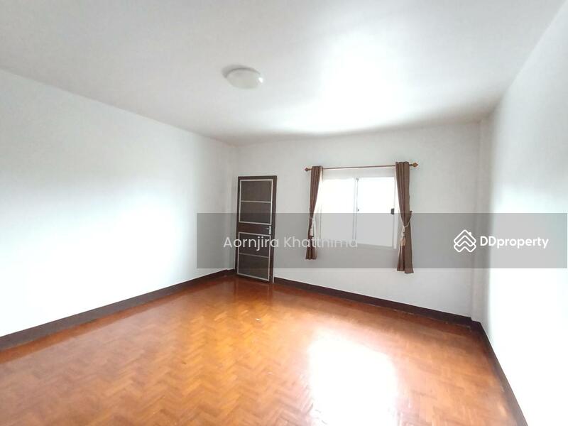 For Sale - 2-Storey Townhome for Sale, Prime Location in San Kamphaeng, Chiang Mai, Chiang Mai