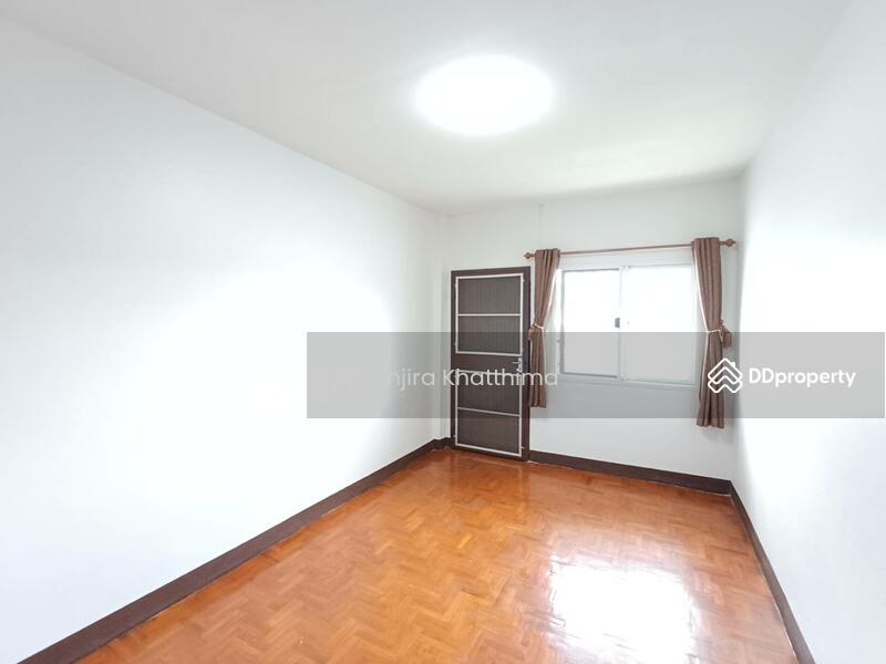 For Sale - 2-Storey Townhome for Sale, Prime Location in San Kamphaeng, Chiang Mai, Chiang Mai