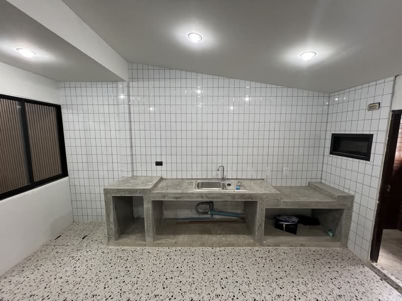 For Sale - Townhouse, Lanthong Village, Pak Kret, Nonthaburi