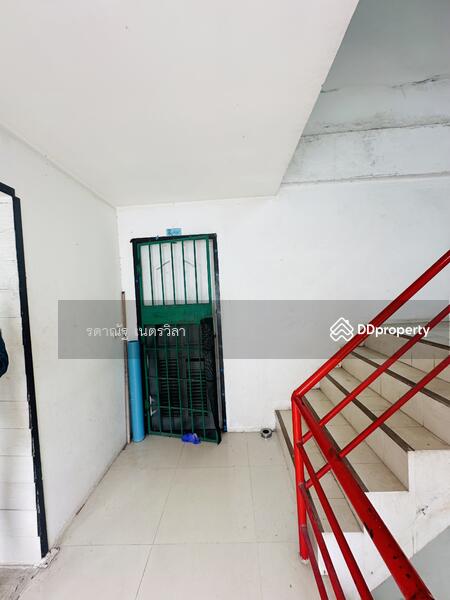 For Sale - Commercial building in Chatnarong Village, Villa 5, with rental fee of 7-11 and rental rooms, Pathum Thani